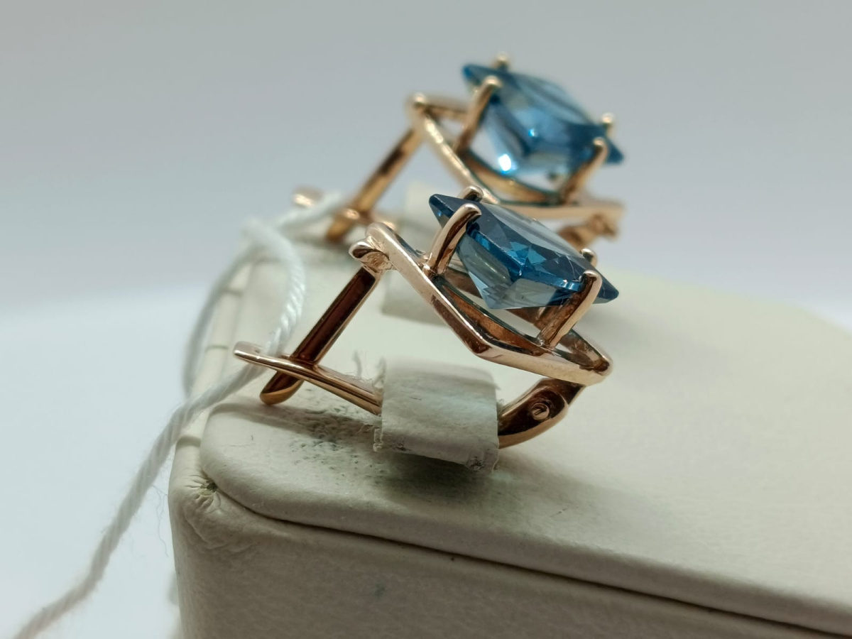 СКМ585 СЕРЬГИ С КАМНЕМ (Au 585)