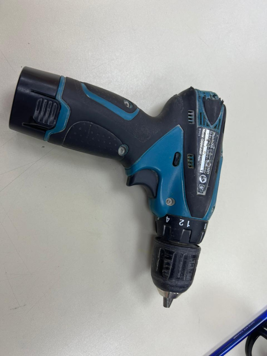 Шуруповерт Makita DF330D