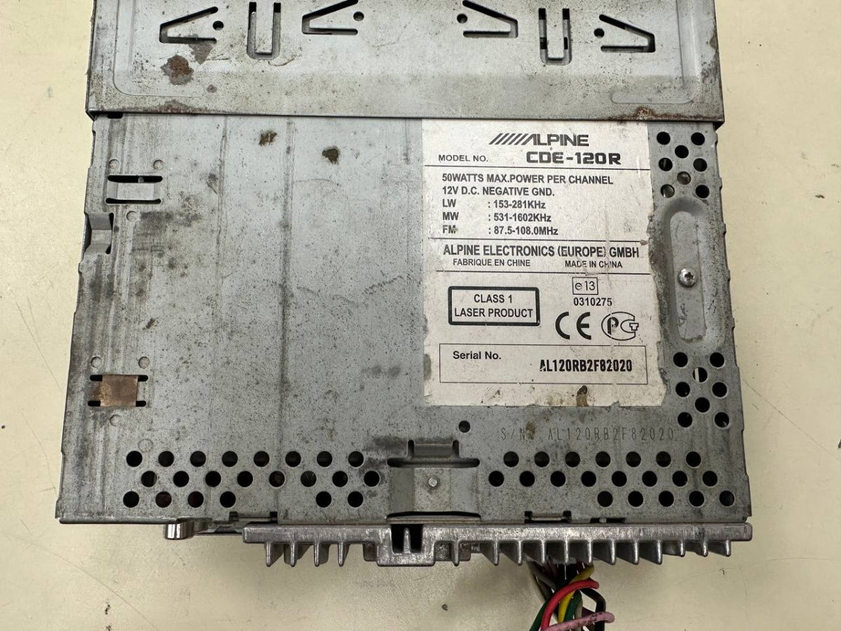 Автомагнитола Alpine CDE-120R