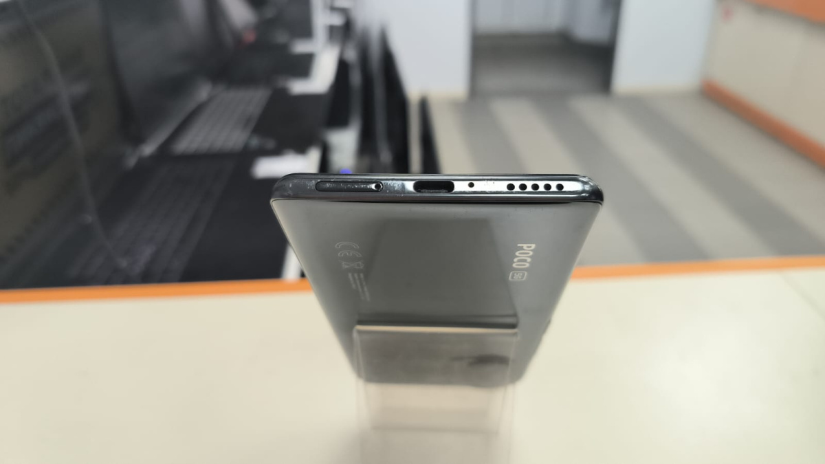 Смартфон Xiaomi Poco F3 6/128