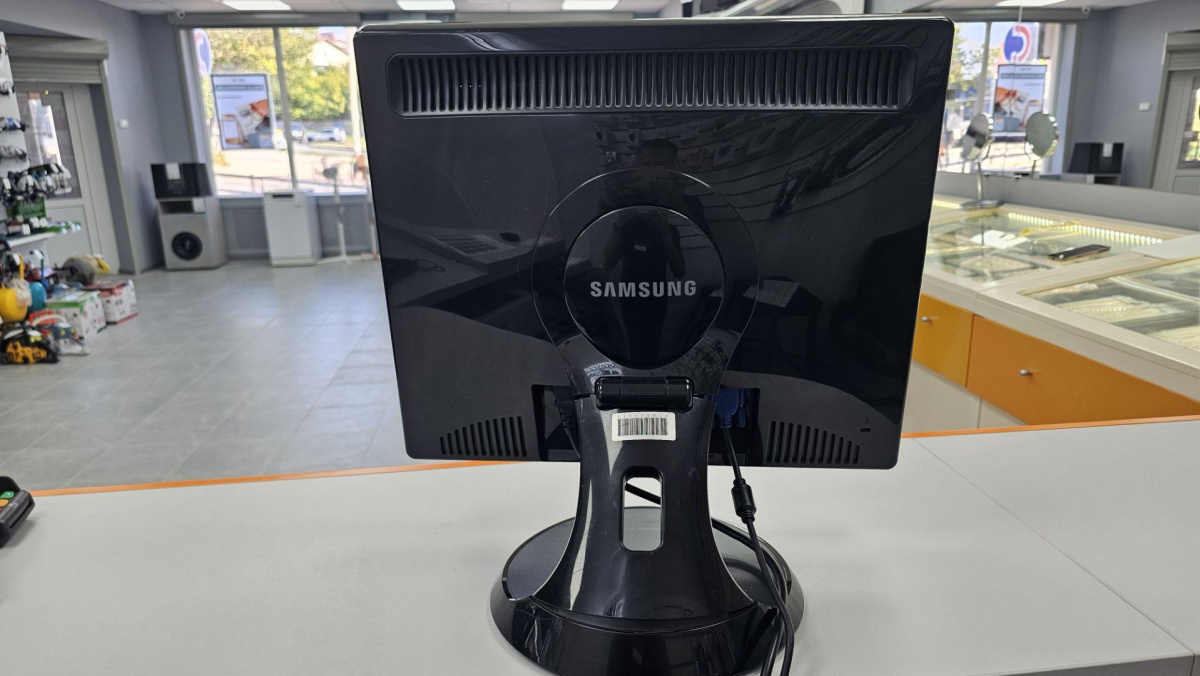 Монитор Samsung 961BF