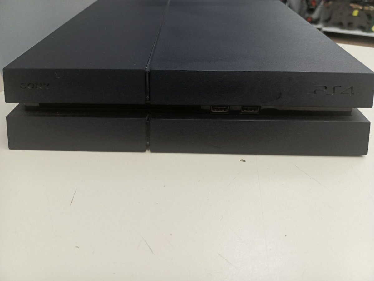 Игровая приставка PlayStation 4 FAT 1Tb