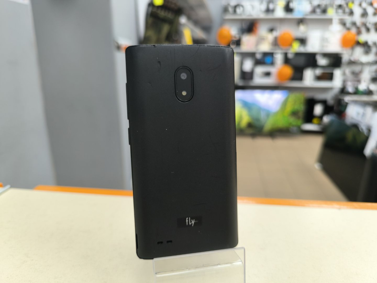 Смартфон Fly FS402