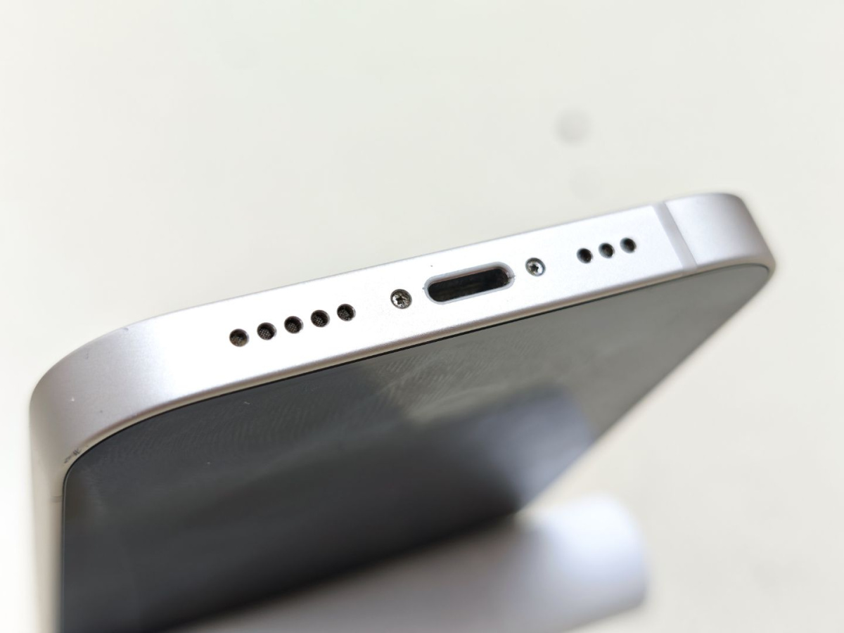 Смартфон Apple iPhone 13 128Gb