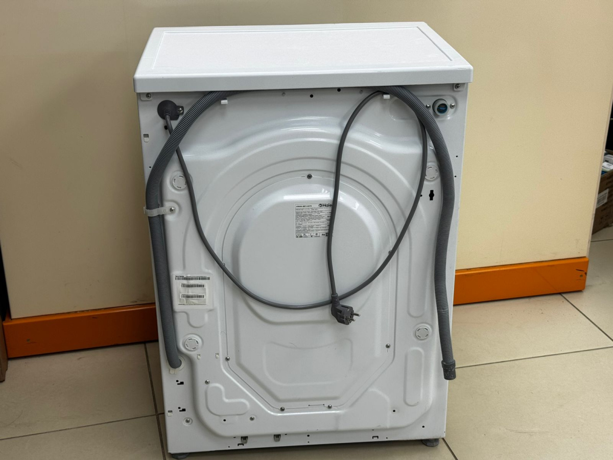 Стиральная машина Haier HW80-BP14979S