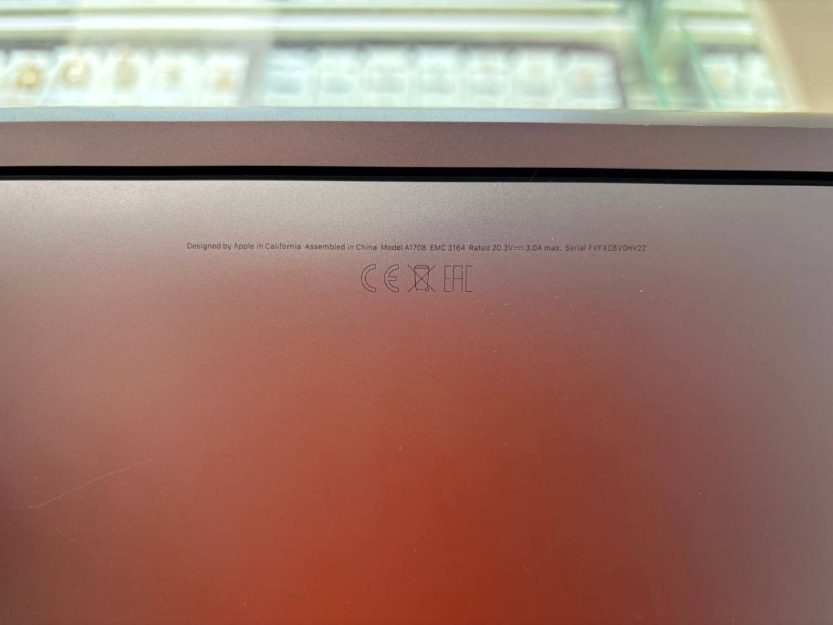 Ноутбук Apple MacBook Pro (13 дюймов, 2017 г., два порта Thunderbolt 3)