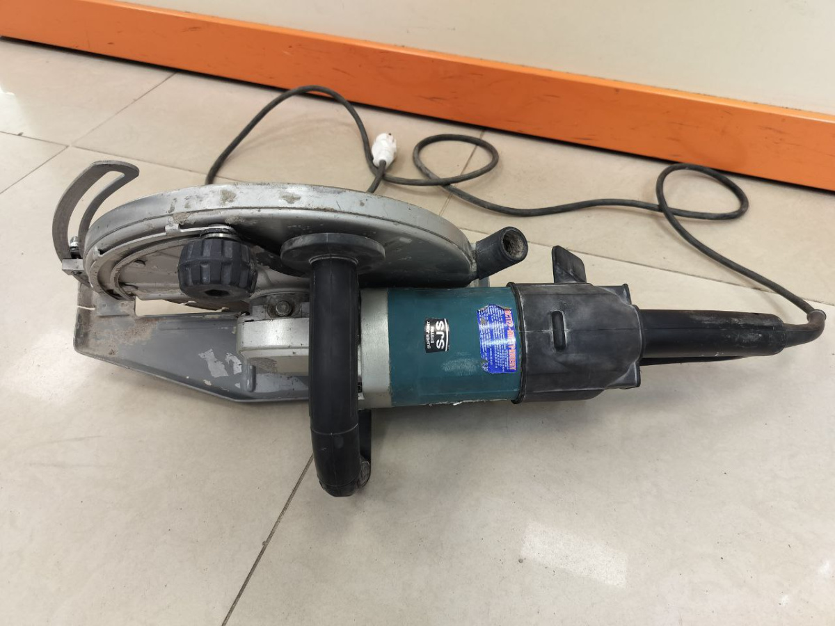 Штроборез Makita 4112HS 305mm 2400W;