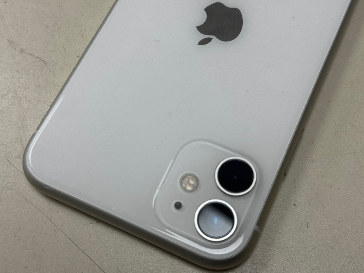 Смартфон Apple iPhone 11 128Gb