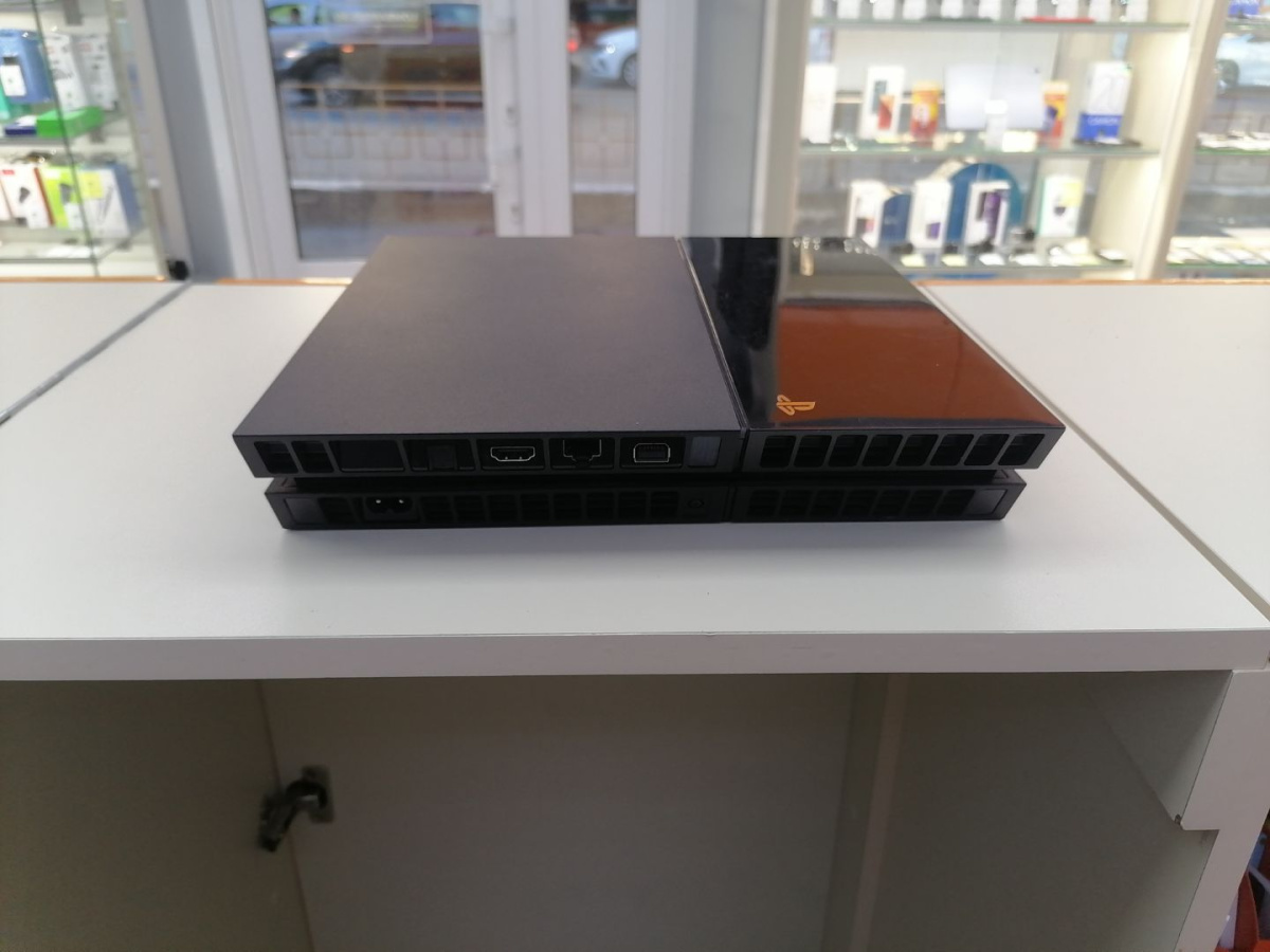 Игровая приставка PlayStation 4 FAT 500GB