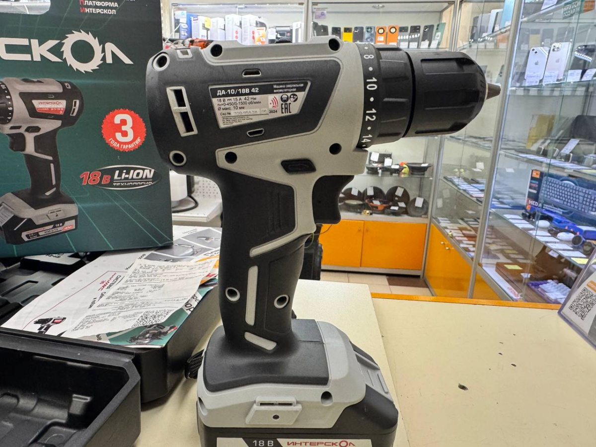 Шуруповерт Интерскол ДА-10/18В