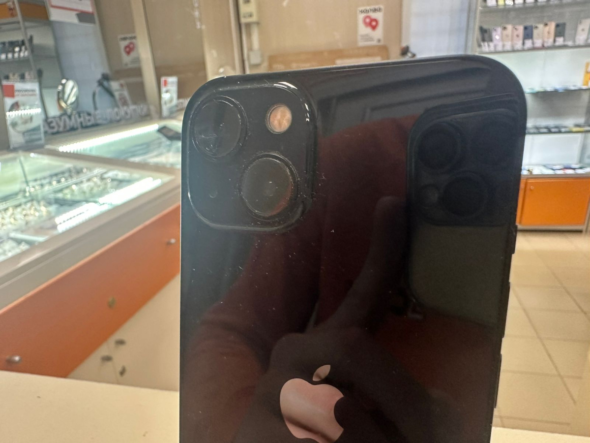 Смартфон Apple iPhone 13 128Gb