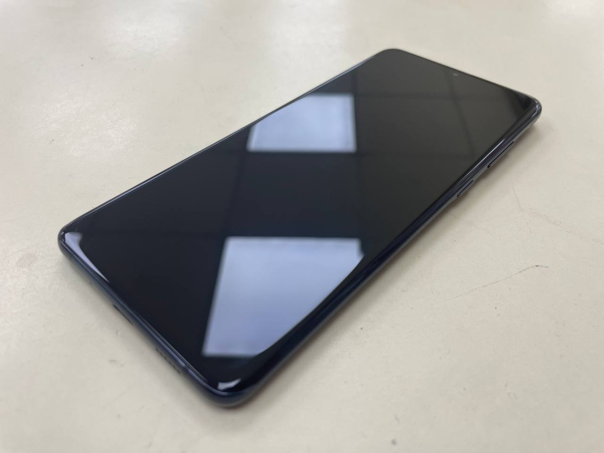 Смартфон Samsung Galaxy S20 Plus