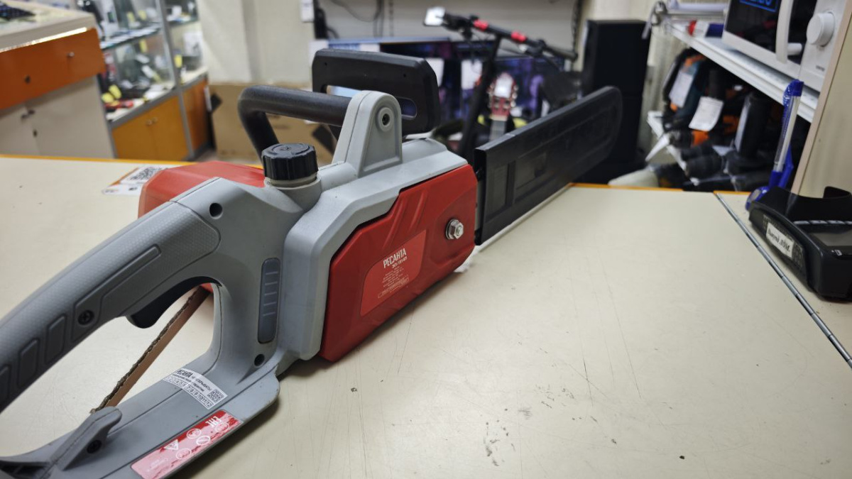 Электропила Ресанта ЭП-1814П