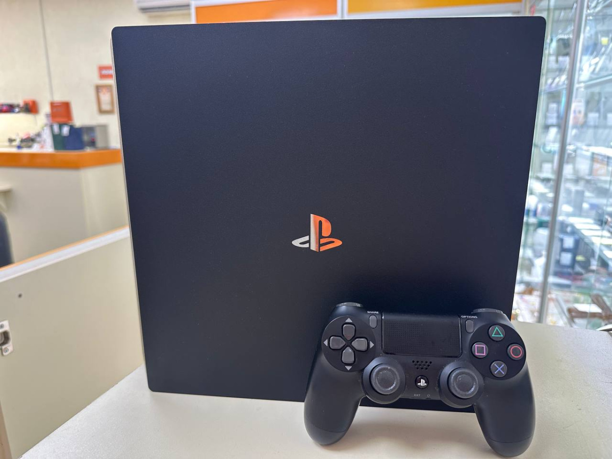 Игровая приставка PlayStation 4 Pro 1Tb