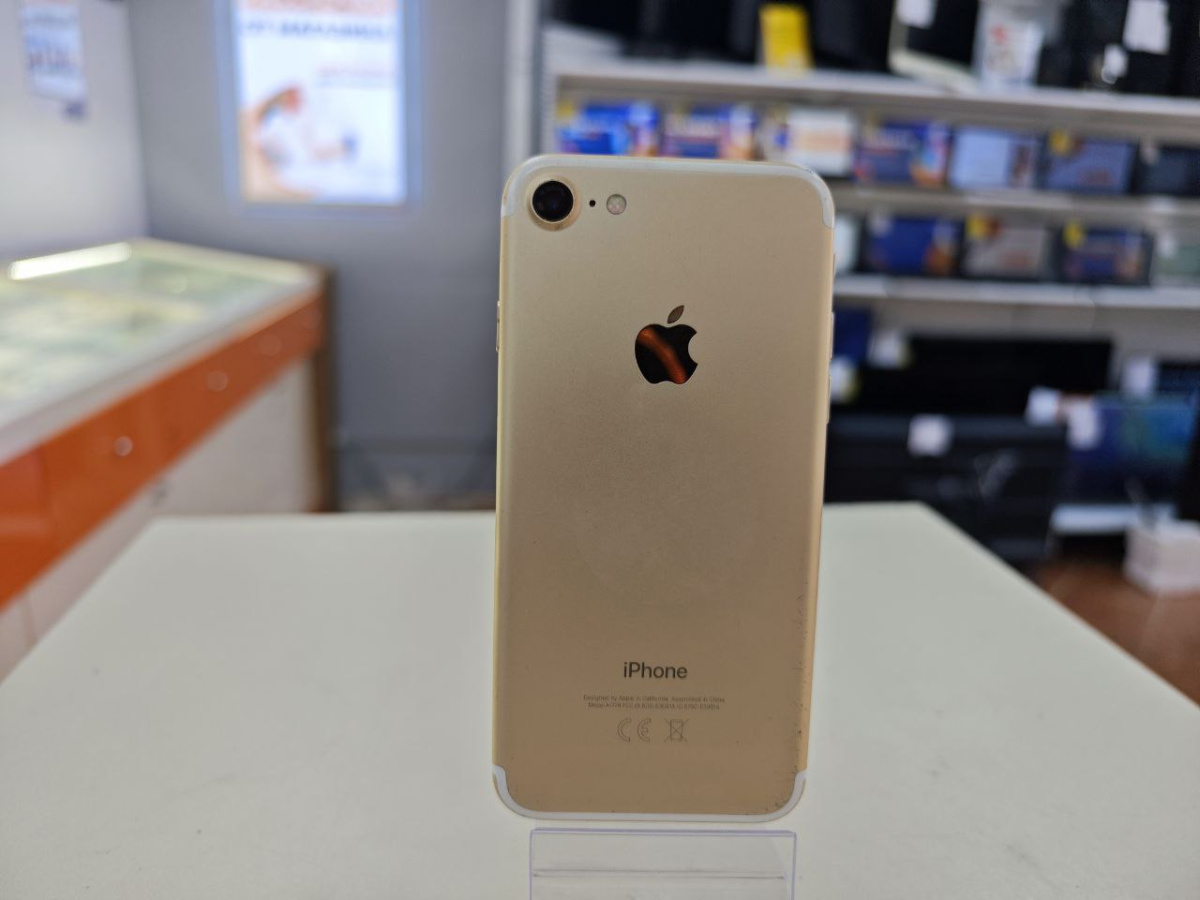 Смартфон Apple iPhone 7 32Gb