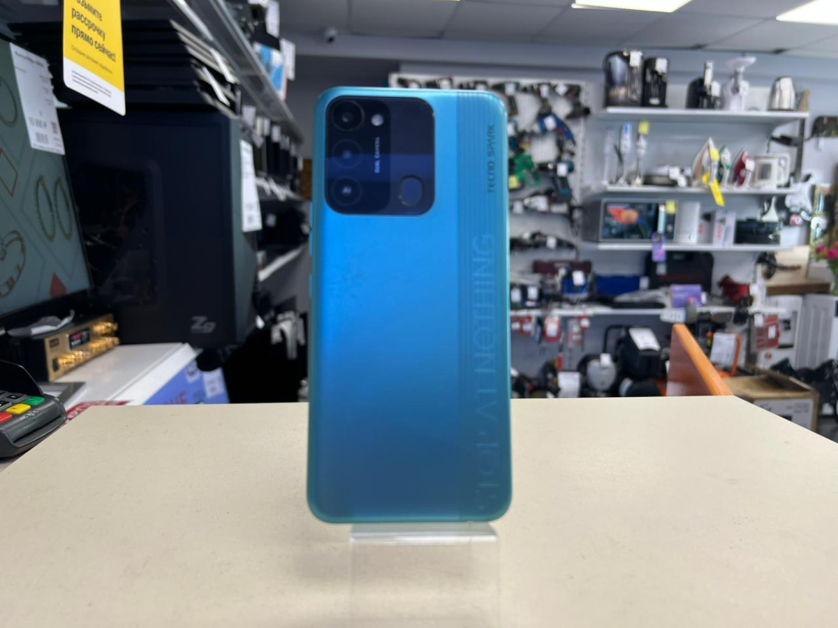 Смартфон Tecno Spark 8C 4/64