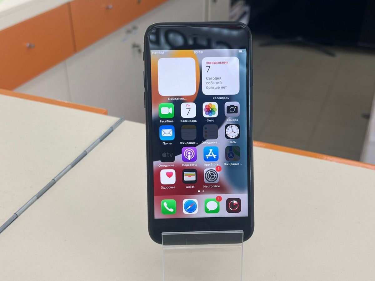 Смартфон Apple iPhone 7 32Gb
