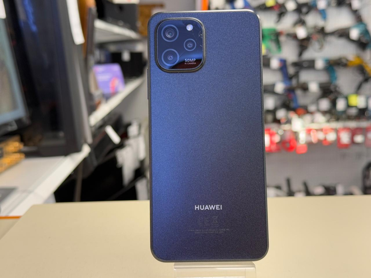 Смартфон Huawei Nova Y61 4/64