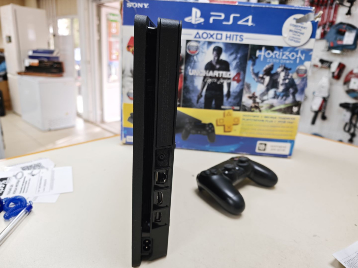 Игровая приставка PlayStation 4 Slim 500GB