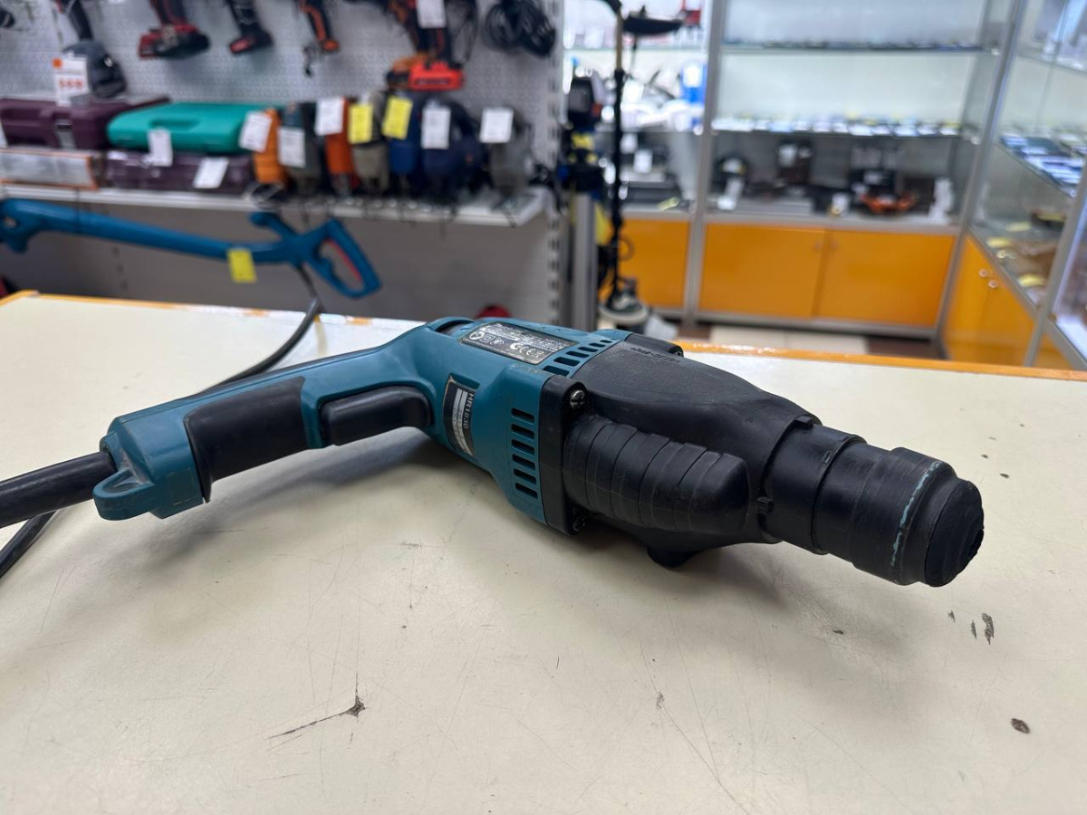 Перфоратор Makita HR1830