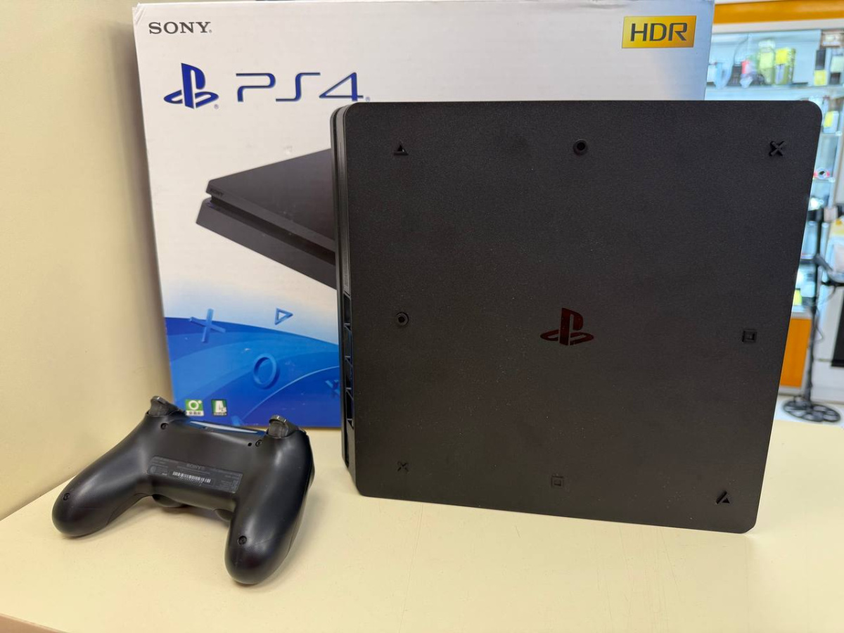 Игровая приставка PlayStation 4 1Tb