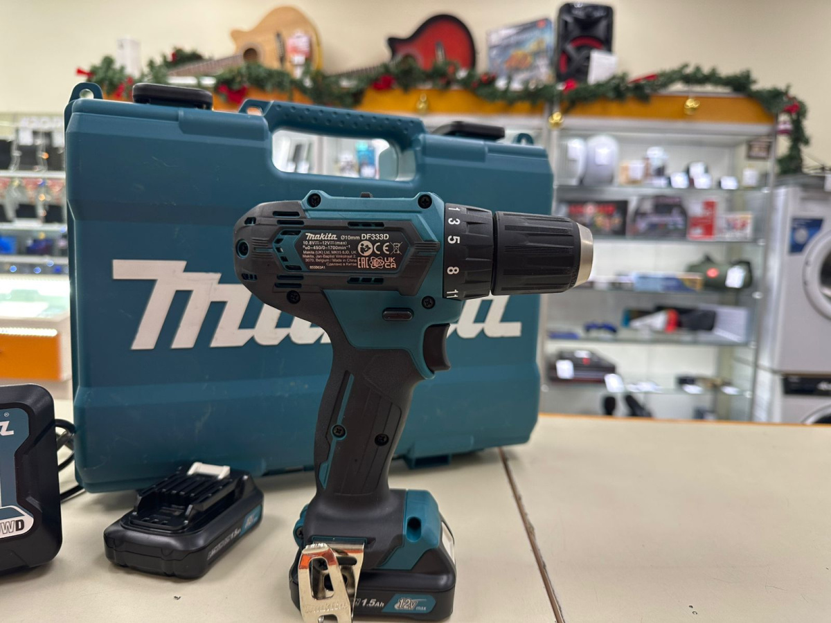 Шуруповерт Makita DF333D