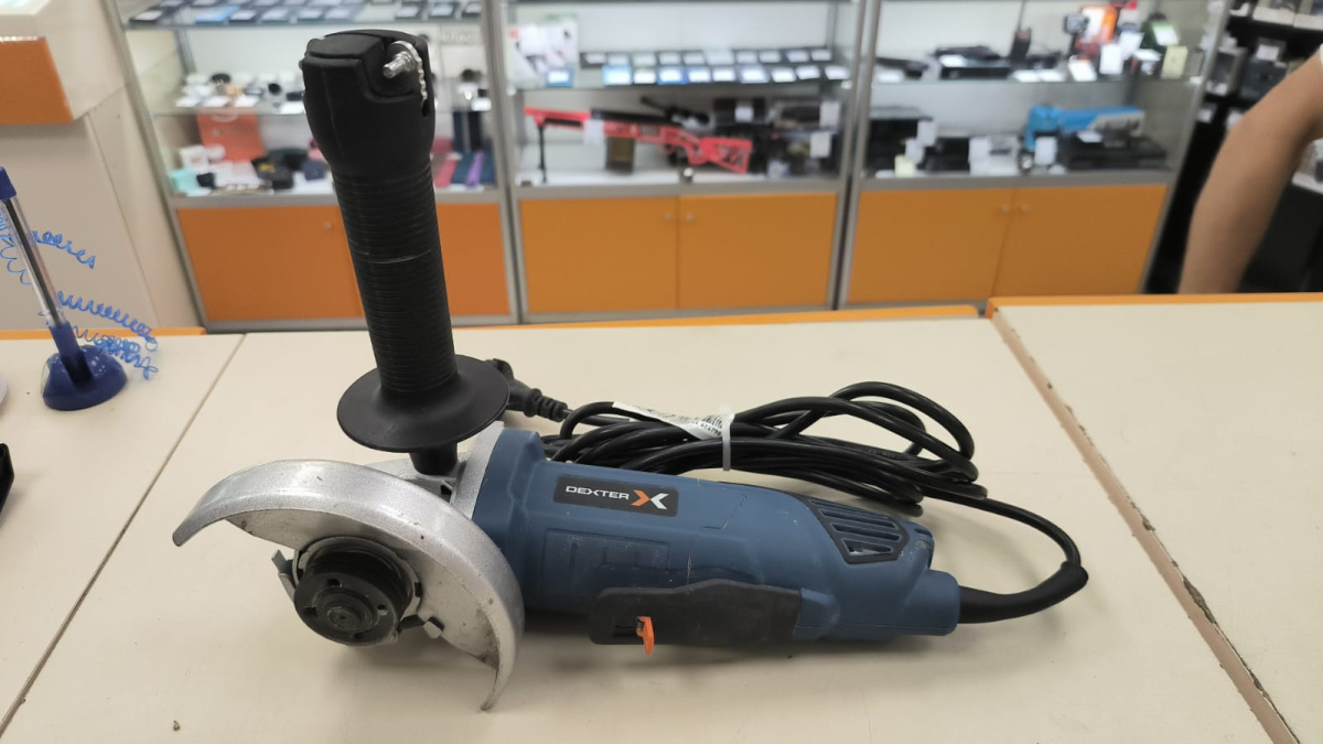 Угловая шлифмашина Dexter 800AG2-125.5