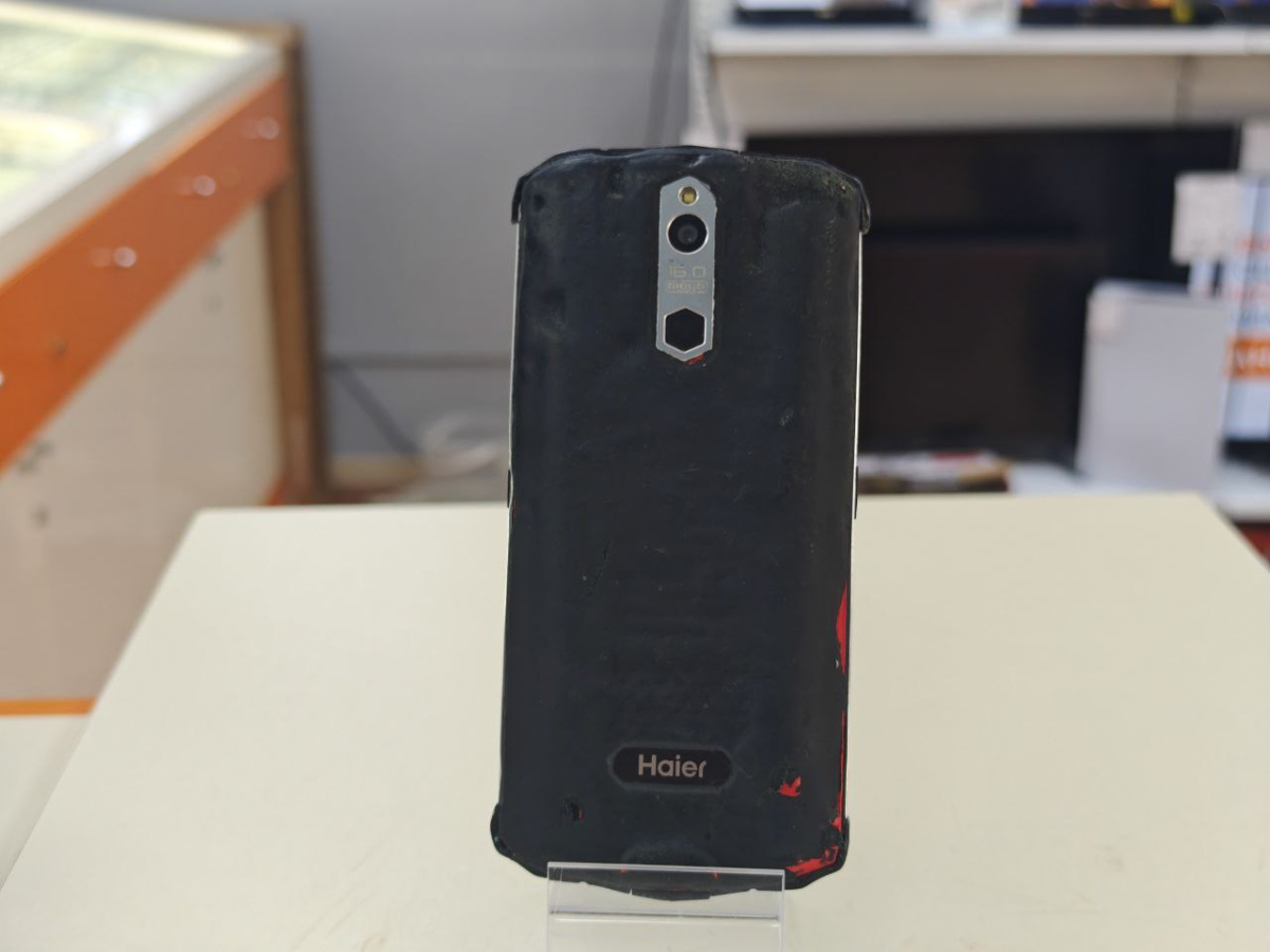 Смартфон Haier Titan T5