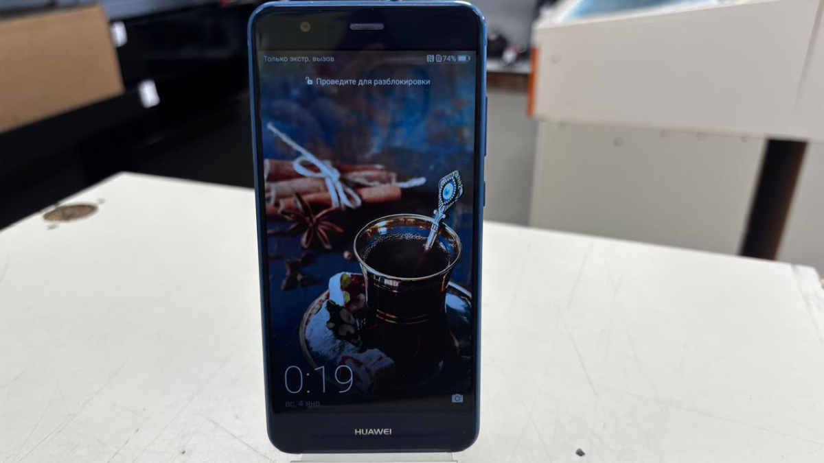 Смартфон Huawei P10 Lite