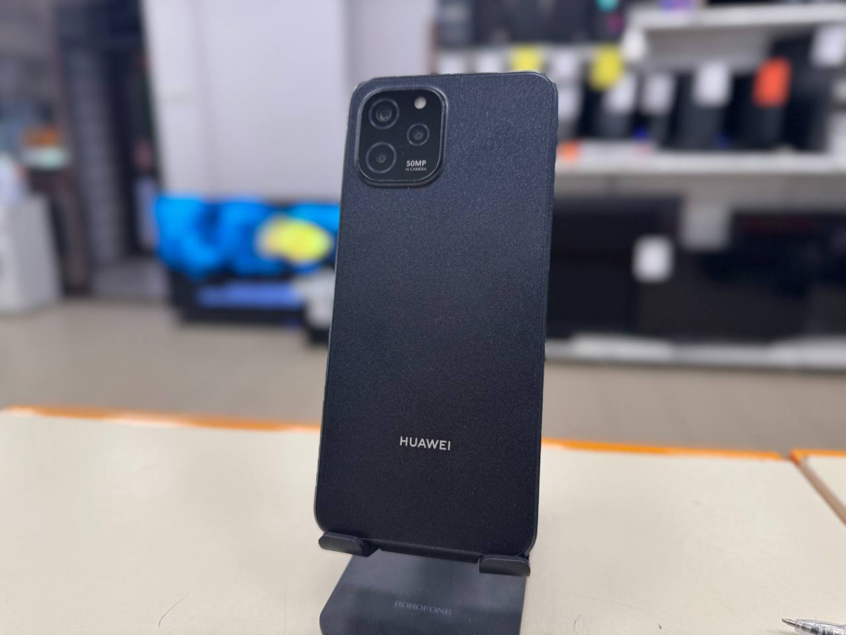 Смартфон Huawei Nova Y61 4/64