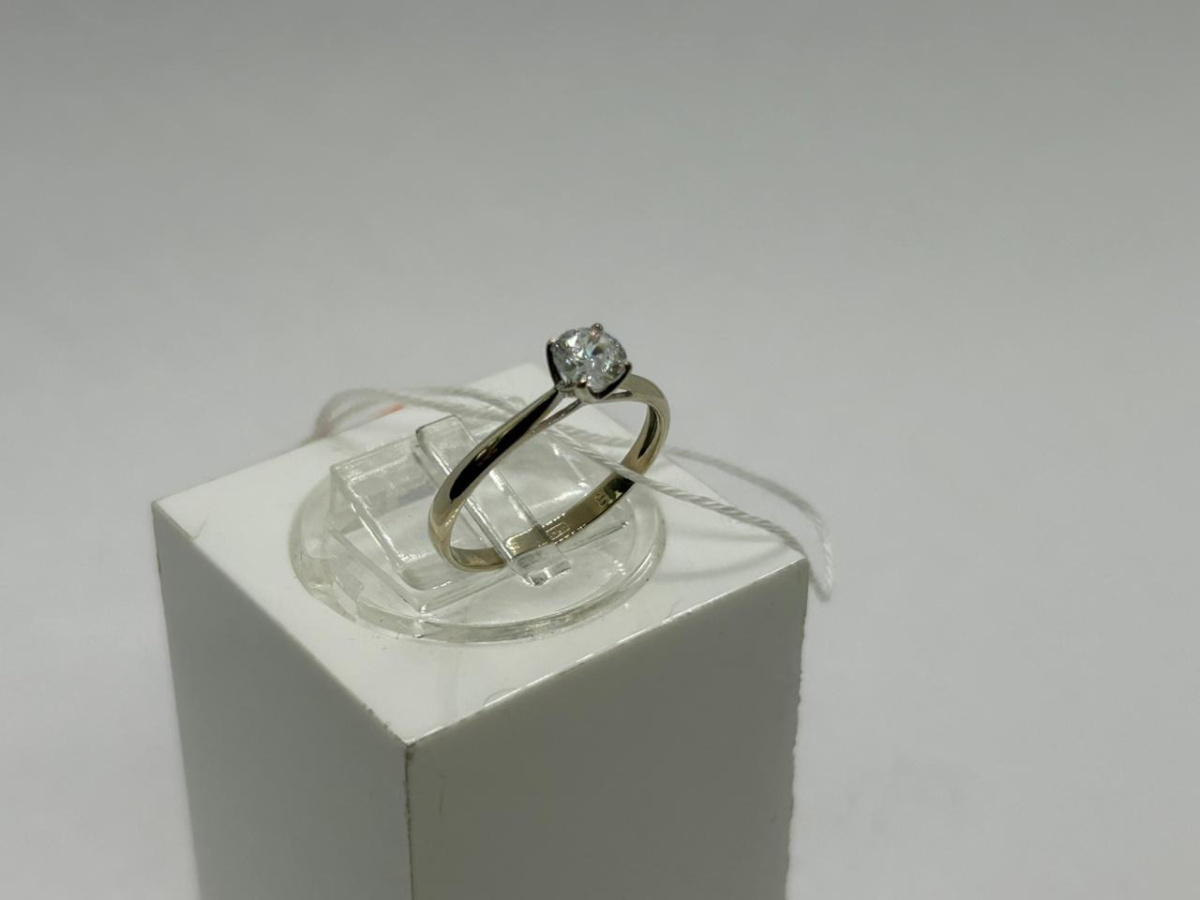 КОЛКМ585 КОЛЬЦО С КАМНЕМ (Au 585)