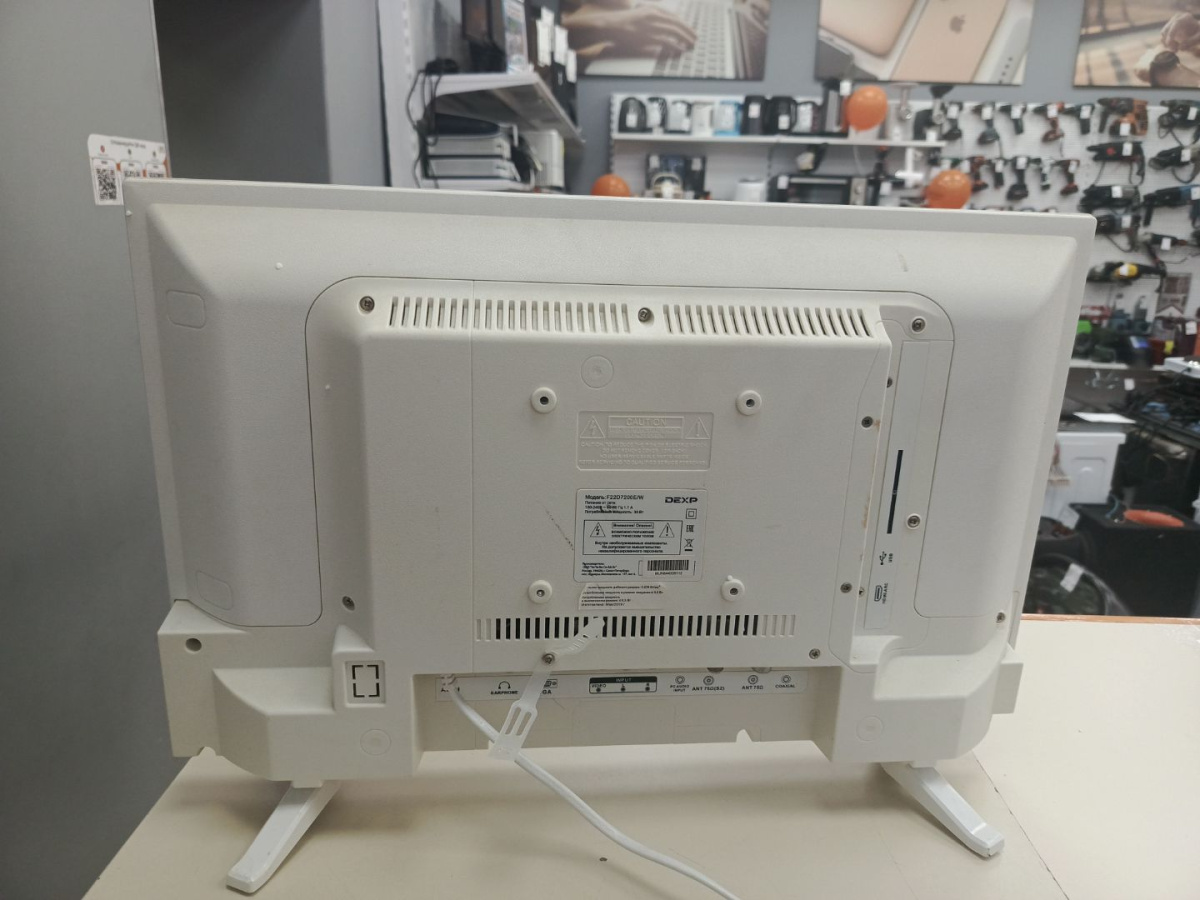 LED Телевизор Dexp F22D720E/W