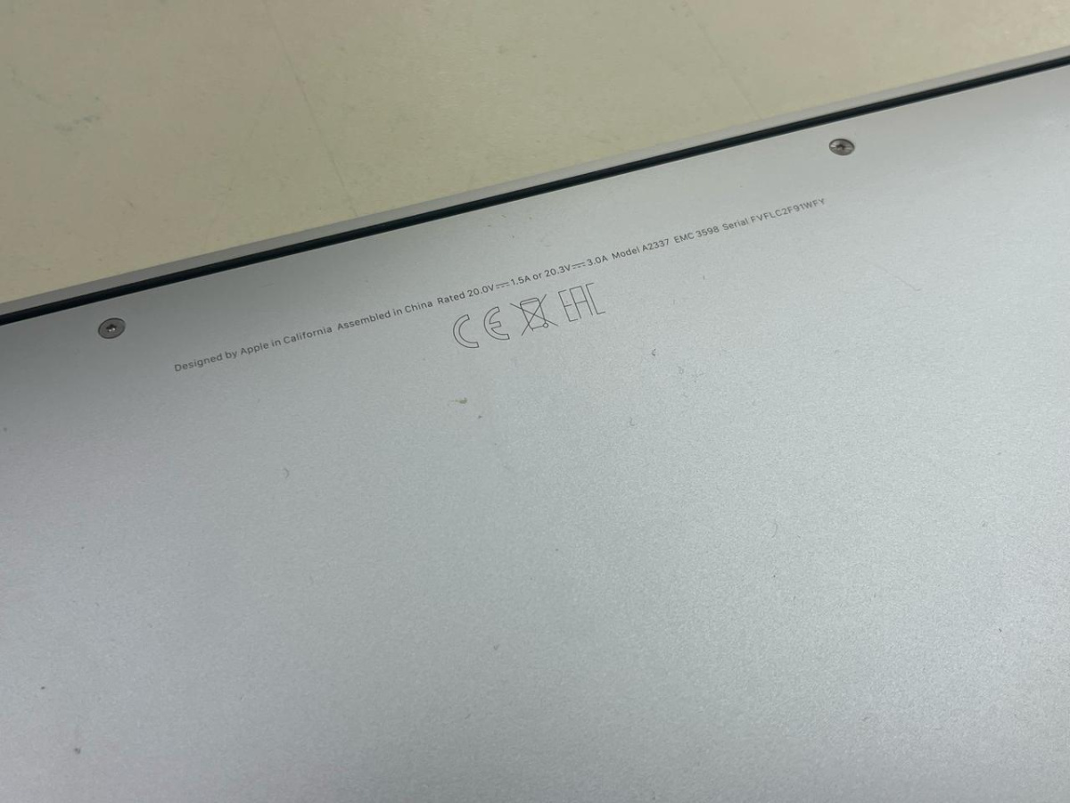 Ноутбук Apple Macbook Retina 13 M1 (A2337)