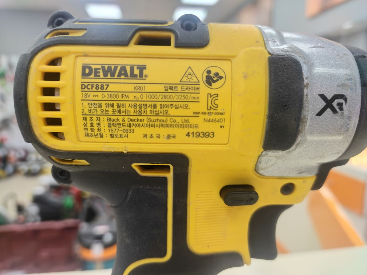 Гайковерт Dewalt DCF887