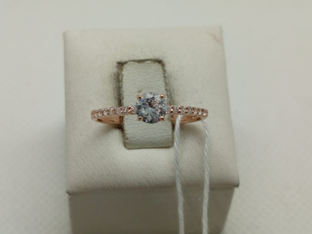 КОЛЬЦО С КАМНЯМИ (Au 585)