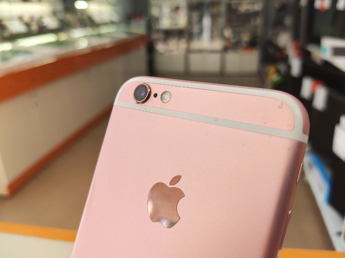Смартфон Apple iPhone 6S 32Gb