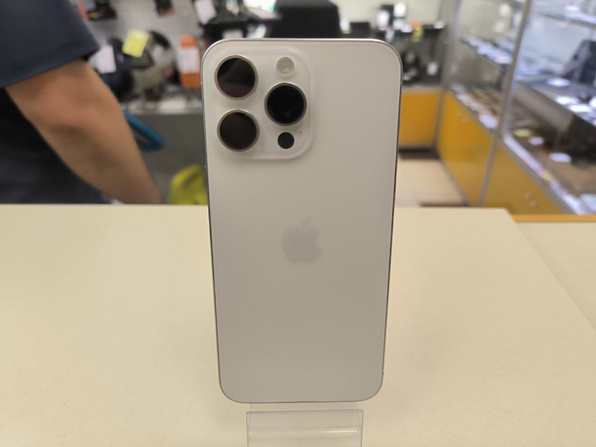 Смартфон Apple iPhone 15 Pro Max 256Gb