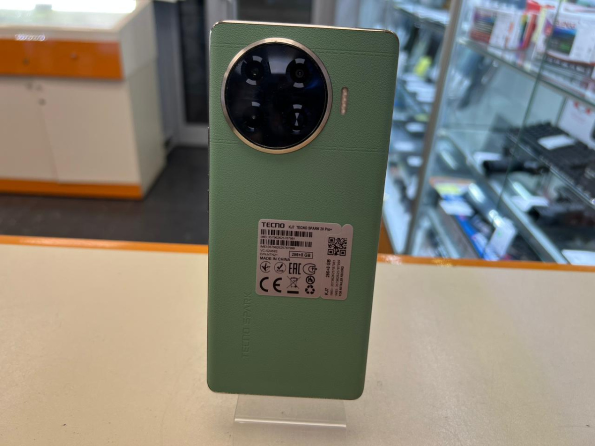 Смартфон Tecno SPARK 20 PRO + 8/256