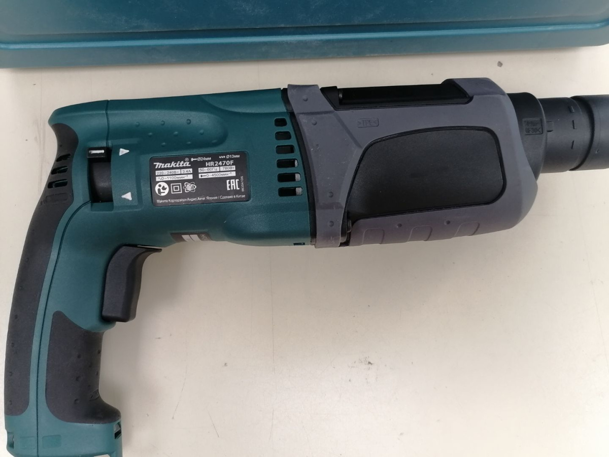Перфоратор Makita HR2470FT