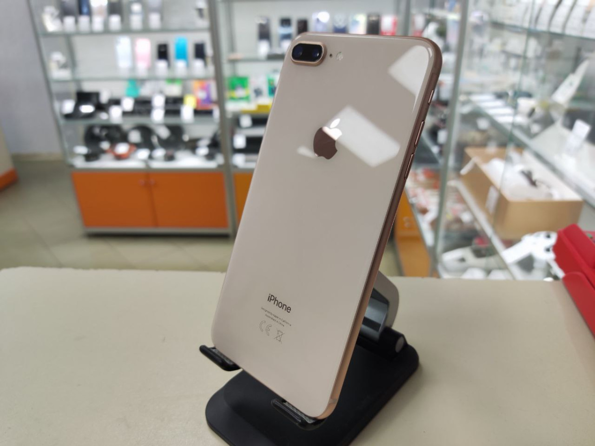 Смартфон Apple iPhone 8 Plus 64Gb