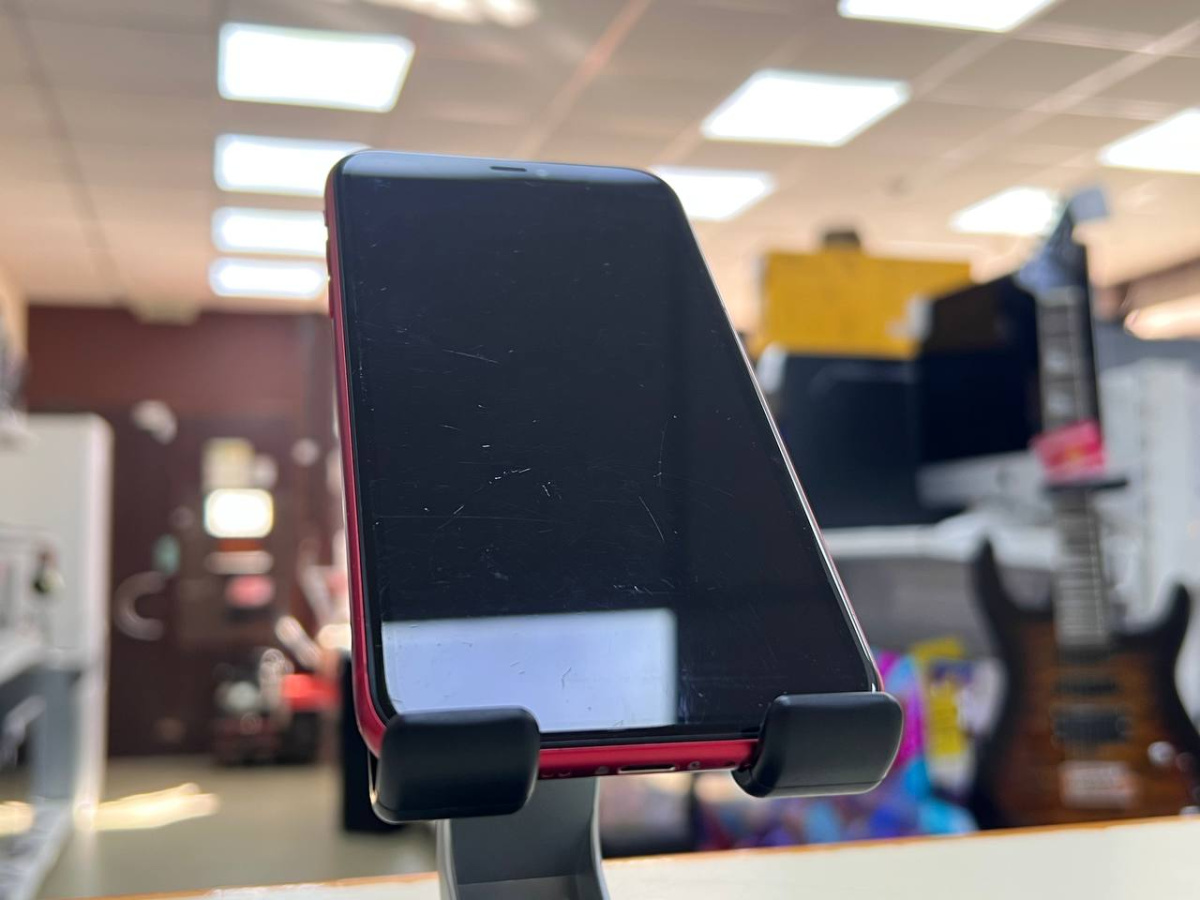 Смартфон Apple iPhone 11 64Gb
