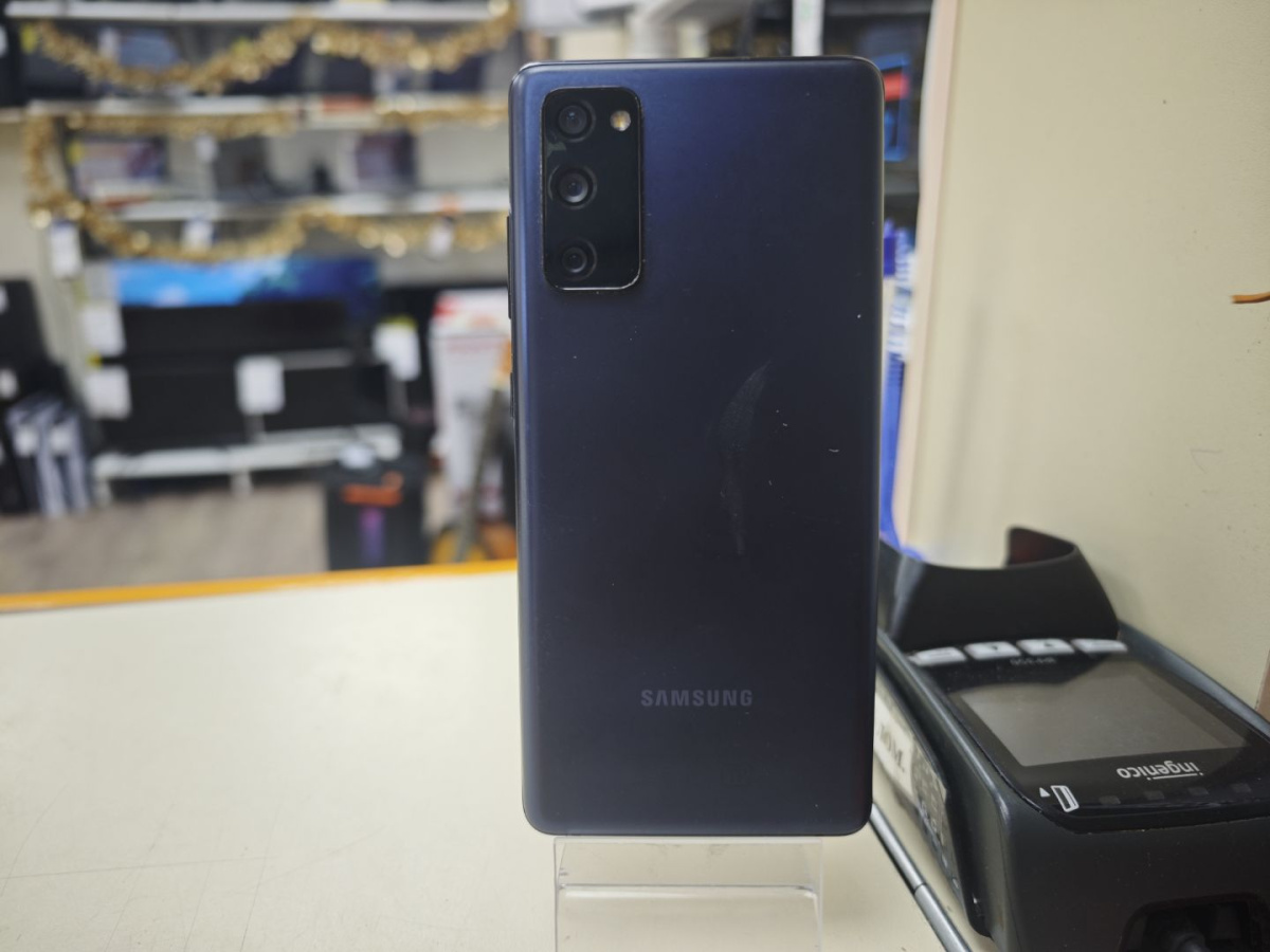 Смартфон Samsung Galaxy S20 FE 6/128