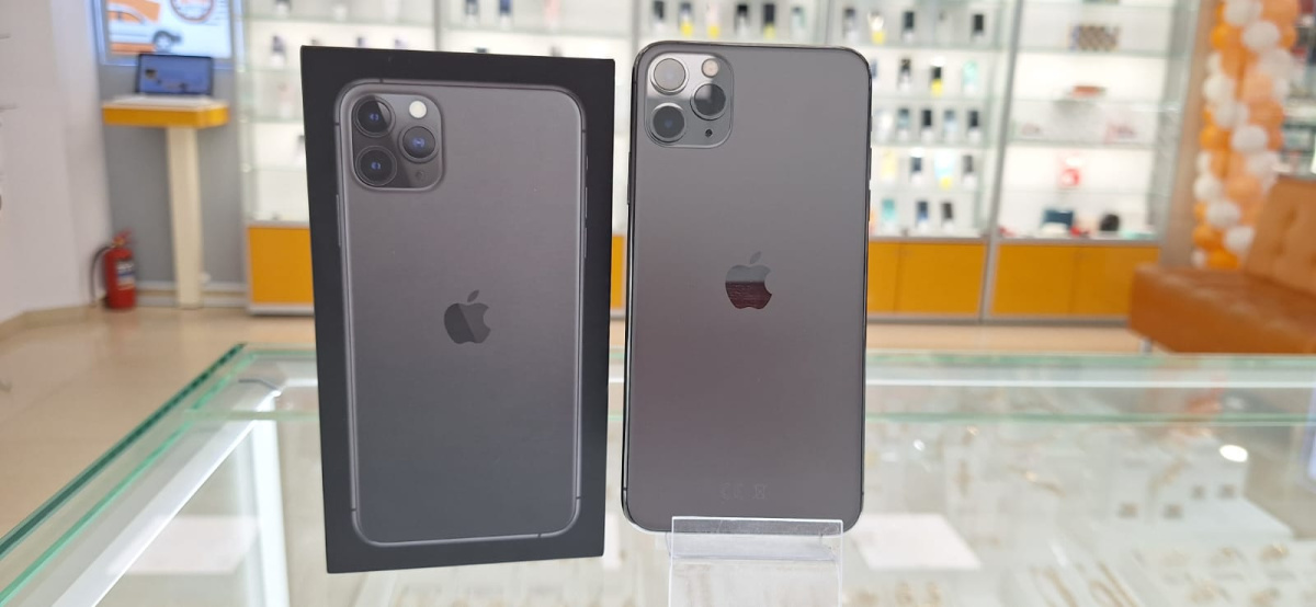 Смартфон Apple iPhone 11 Pro Max 64Gb