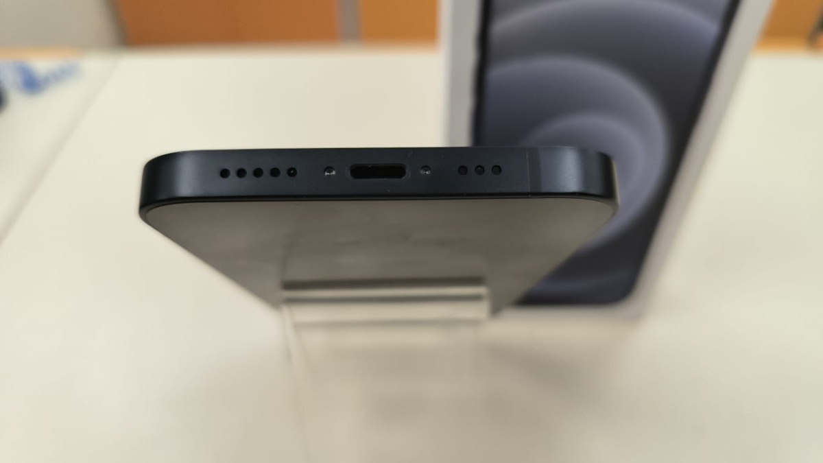 Смартфон Apple iPhone 12 128Gb