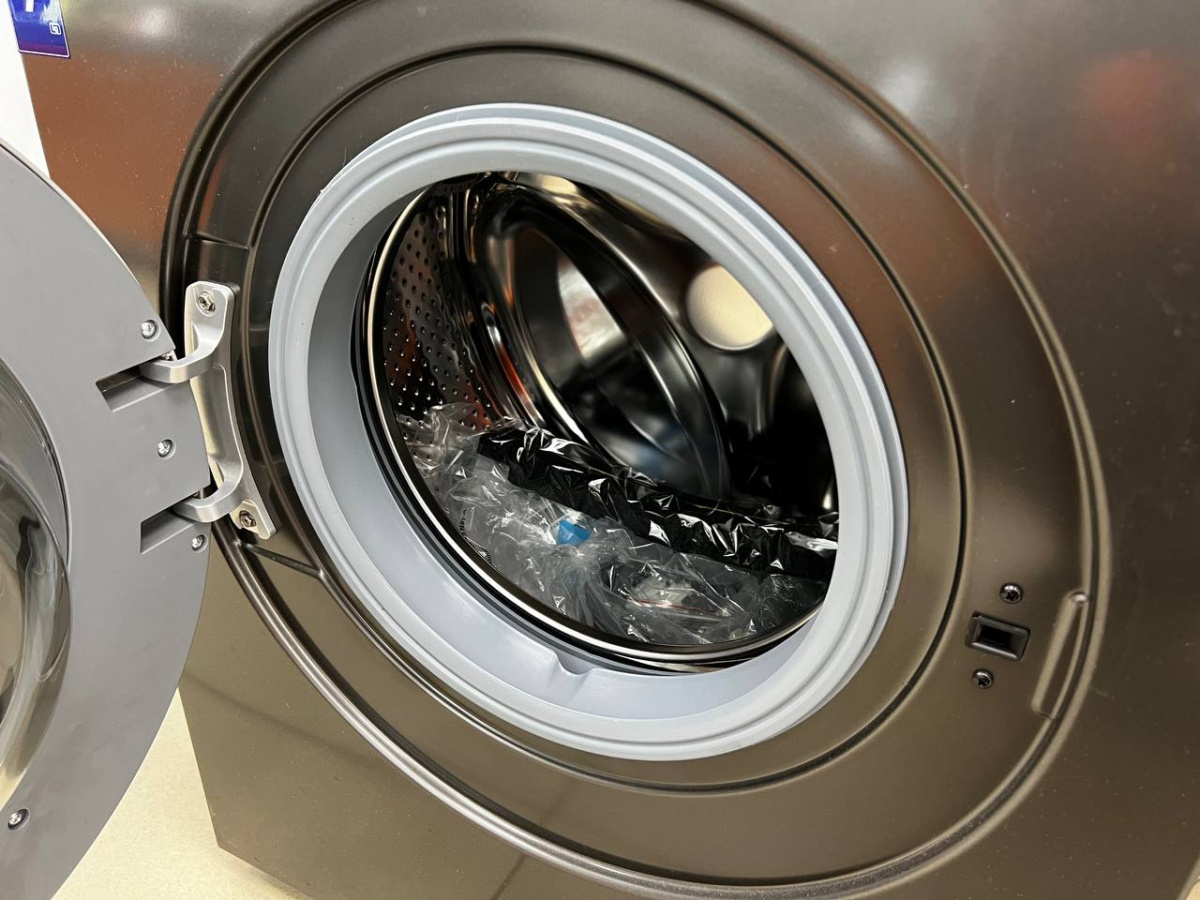 Стиральная машина Midea MF100W70/S-RU