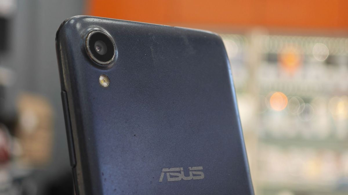 Смартфон Asus Zenfone Live L1