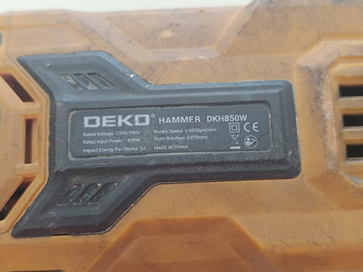 Перфоратор Deko DKH850W