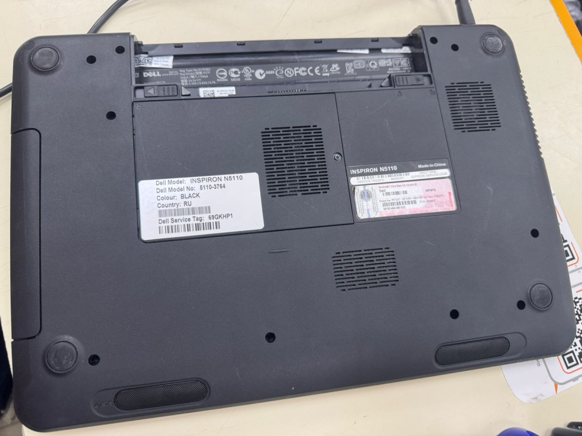 Ноутбук DELL N5110; Core i3-2310M, GeForce GT 525M, 8 Гб, Нет, 500 Гб