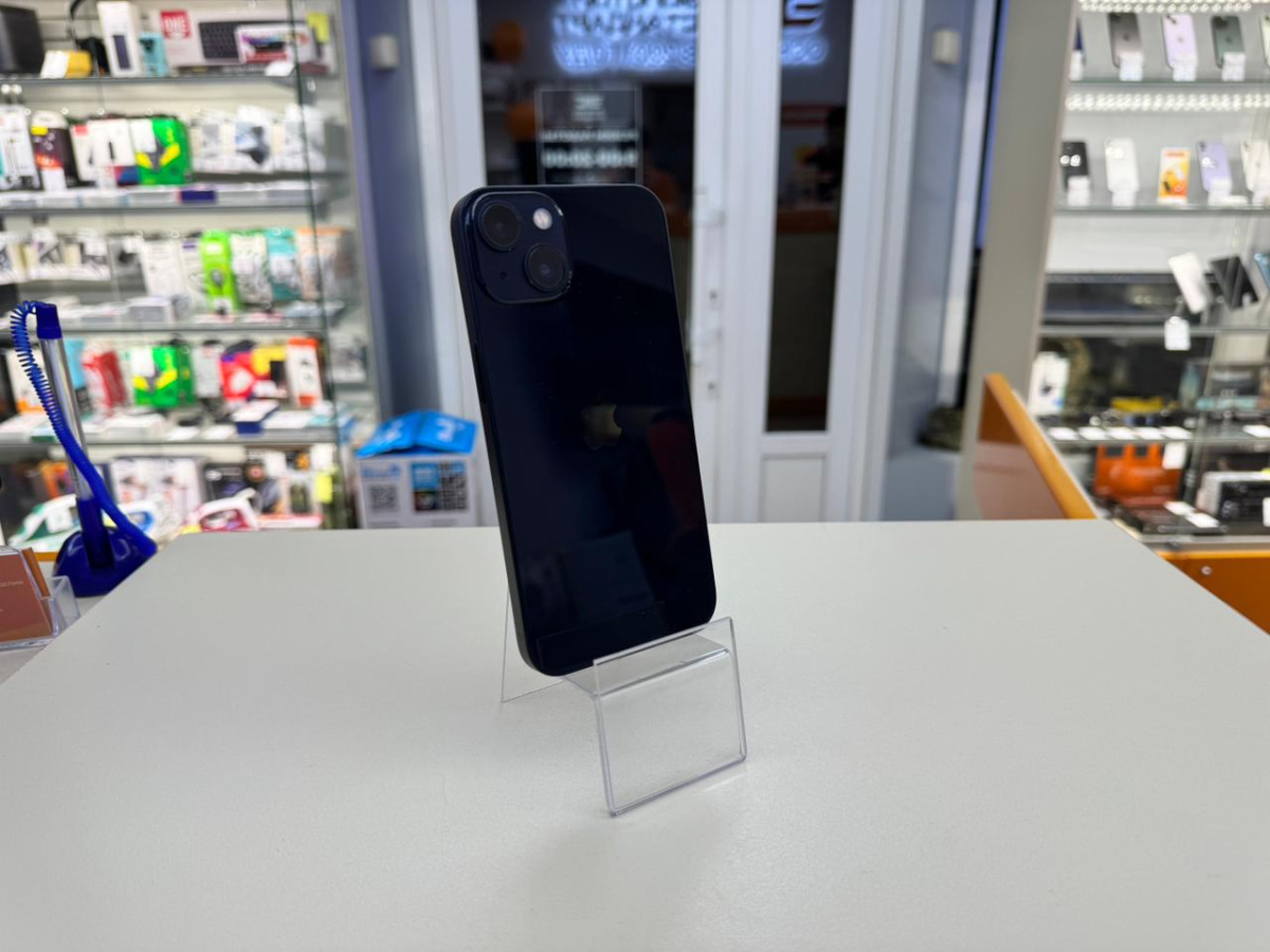 Смартфон Apple iPhone 13 128Gb