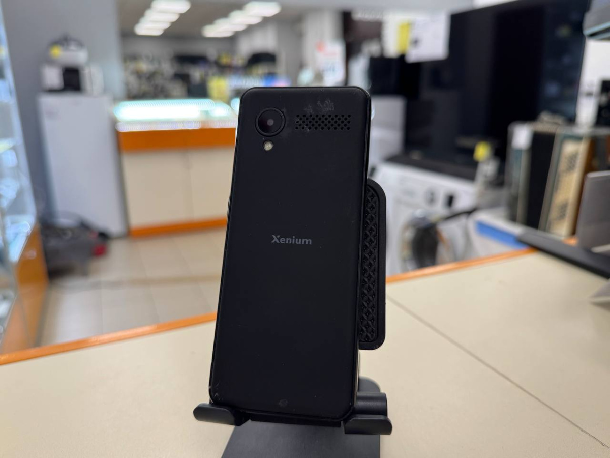 Смартфон Philips XENIUM E227